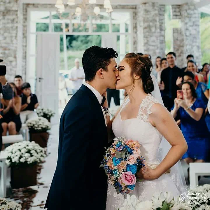 foto hora do beijo casamento