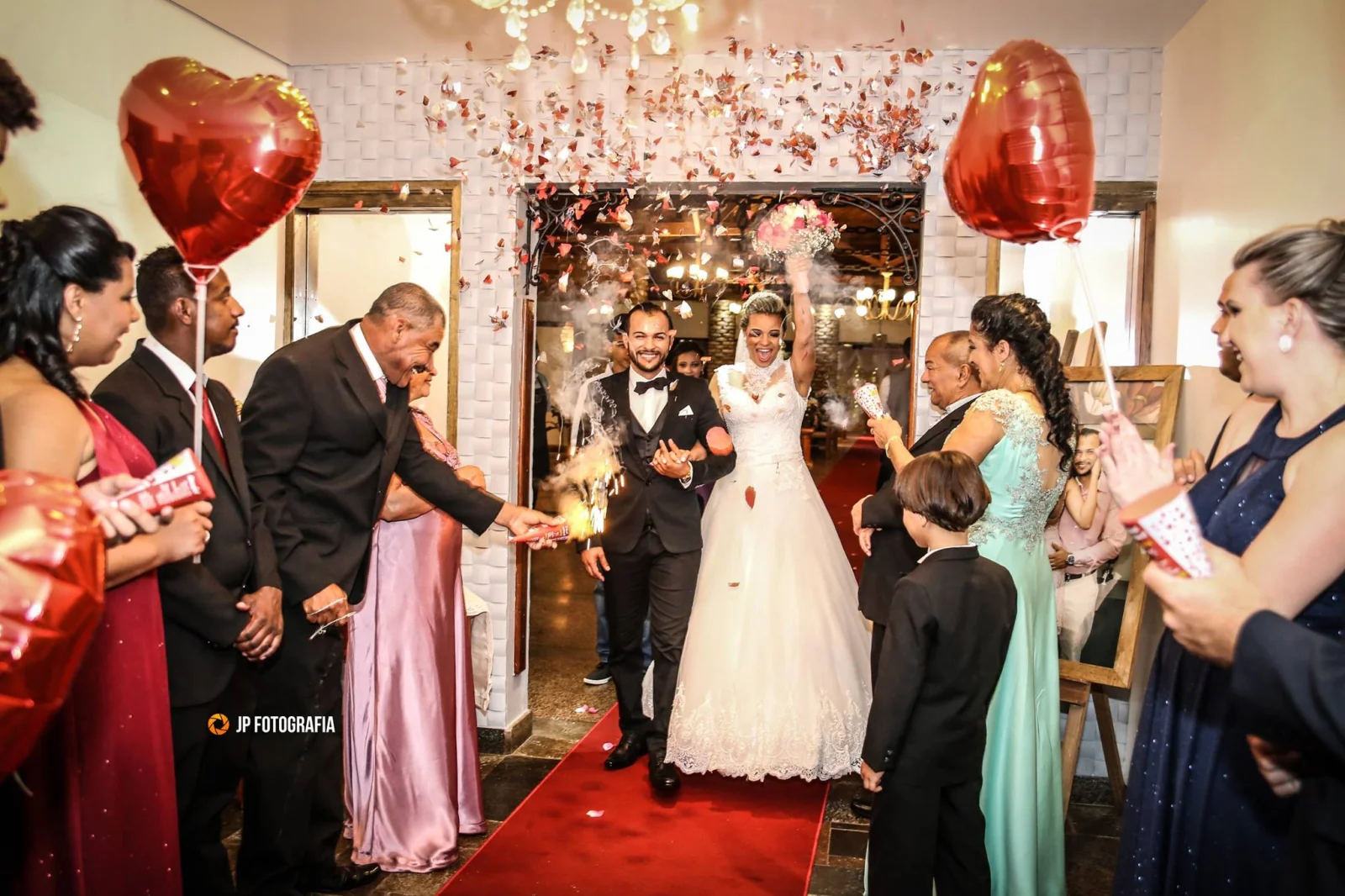 foto saída do casamento