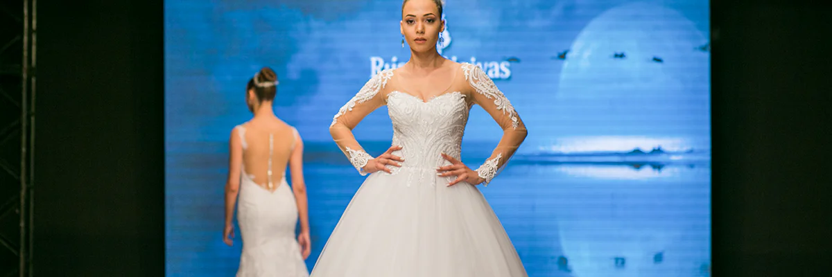Vestido de noiva com saia armada