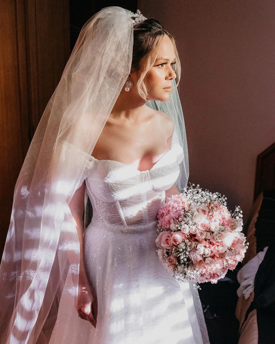 vestido de noiva brilho paetes